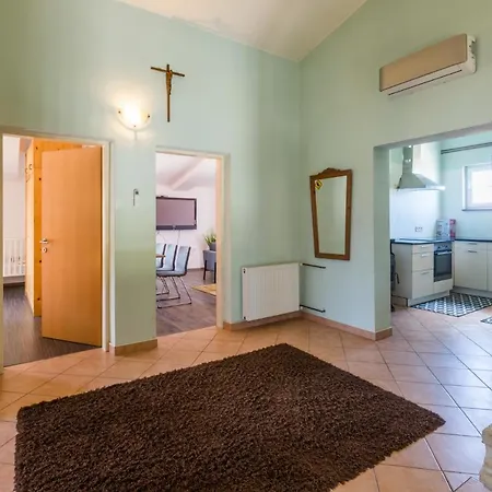 House With A Swimming Pool Radmani, - 16440 Сasa de vacaciones